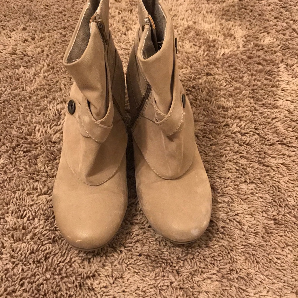 blowfish tan wedges